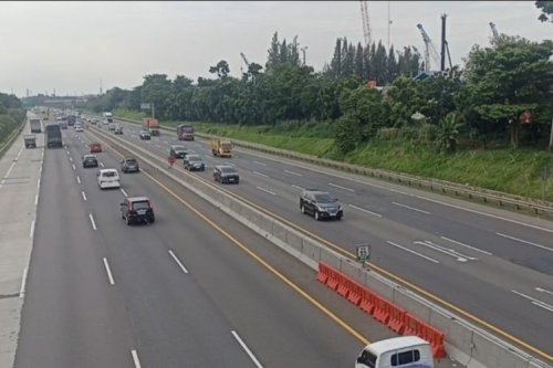 Cara Aman Ganti Ban Bocor di Tol Saat Libur Nataru