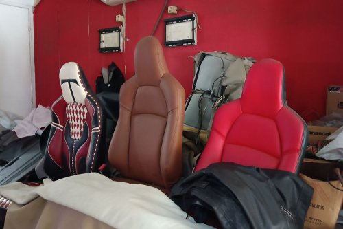 Tiga Bahan Kulit Buat Lapis Jok Mobil, Sintetis, Microfiber, dan Asli