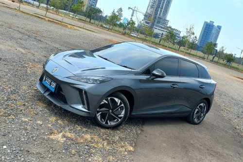 MG, Diva Cerita: Kenyamanan dan Kekurangan MG4 EV di Jalanan Jakarta