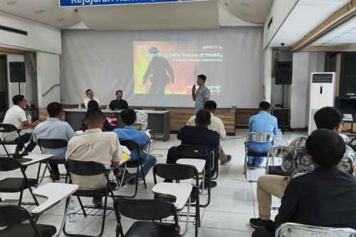 Bluebird dan FAST Latih Mitra Tangani Kebakaran Baterai Taksi Listrik