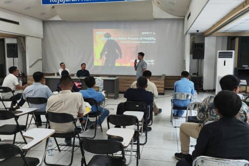 Bluebird dan FAST Latih Mitra Tangani Kebakaran Baterai Taksi Listrik