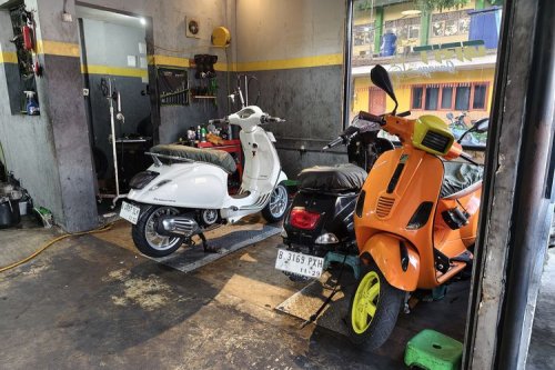 Periode Servis Vespa Matik untuk Harian: 2.000 Km atau 2 Bulan Sekali