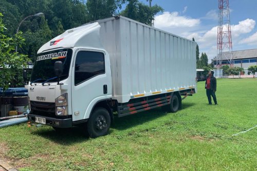 Truk Ringan Dominasi Pasar 2025, Dump Truck dan Box Masih Favorit