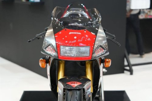 Langka dan Mahal, Honda NSR250R MC28 Ini Tampil Full Carbon