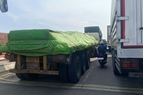 Jalan Pantura Demak–Kudus Macet, Ini Jalur Alternatifnya