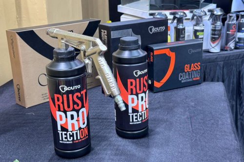 Jaga Kondisi Mobil dari Cuaca Lembab dan Basah