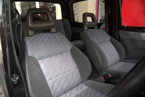 Serupa Tapi Tak Sama, Bahan Sofa Bukan Buat Jok Mobil