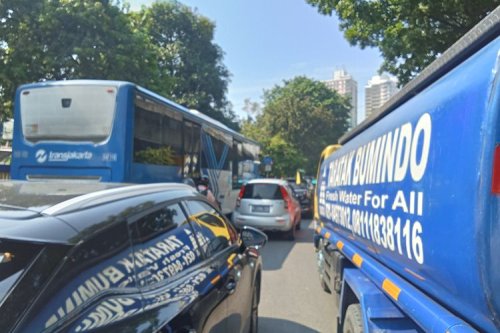 Transjakarta Alihkan Sejumlah Rute Imbas Demo Buruh di DPR/MPR