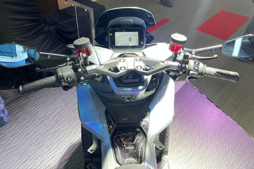 Honda, Harga Layar TFT RoadSync Honda ADV 160 Rp 2 Jutaan