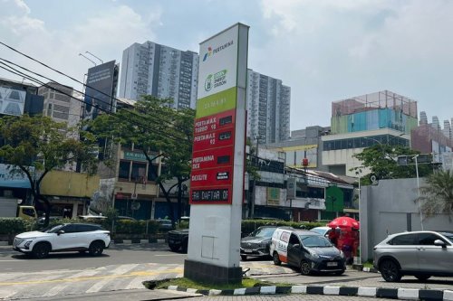Jelang Harga BBM Naik, Pengendara Mulai Isi Full Tank