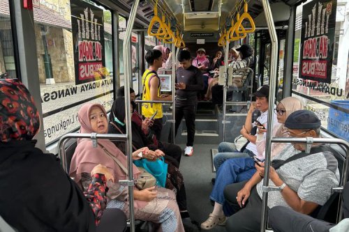 Aturan Baru Pajak Mobil Listrik Percepat Elektrifikasi Angkutan Umum