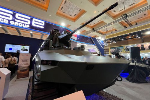 Kendaraan Tempur Tank Hybrid Tampil di Indo Defence 2025