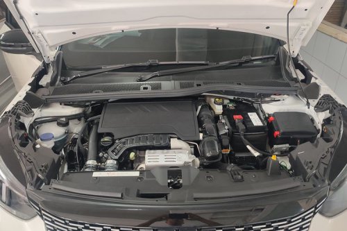 Baut Kap Mesin dan Celah Panel, Petunjuk Mobil Bekas Tabrakan