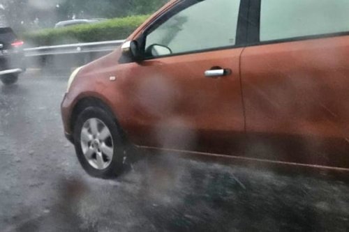Mudik Saat Musim Hujan: Pengemudi Jangan Asal Terobos Genangan