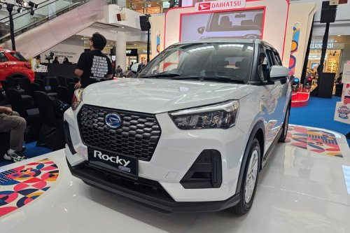 Daihatsu Kumpul Sahabat Hibur Warga Batam, Rocky Hybrid Curi Perhatian