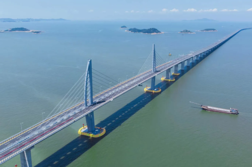 Tertinggi di Dunia, Jembatan Huajiang Canyon Lolos Uji Beban 96 Truk