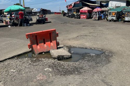 Kondisi Jalan Jabodetabek: Hujan dan Lubang yang Berbahaya