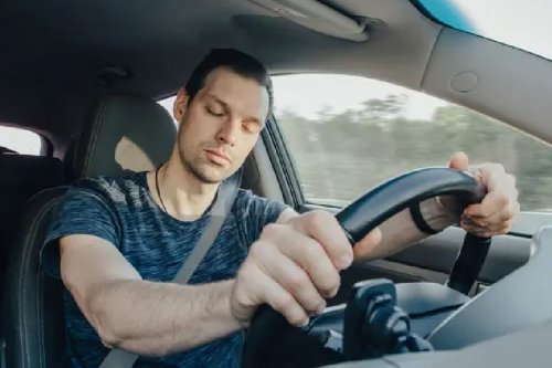 Mudik Naik Mobil, Waspadai Bahaya Microsleep Saat Berkendara