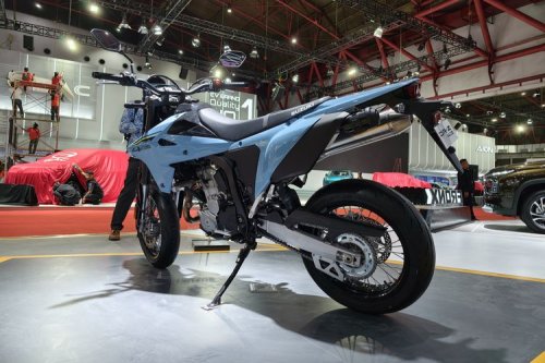 Suzuki , Suzuki Pamerkan DR-Z4SM di IIMS 2026, Supermoto 400 cc