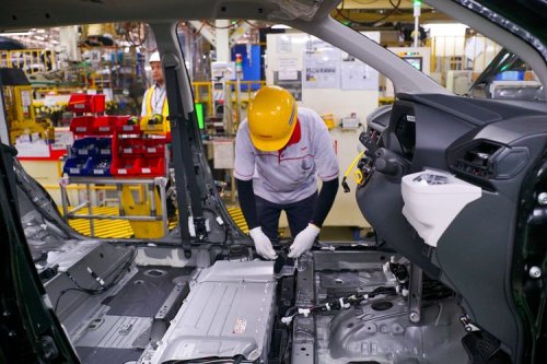 Produksi Toyota Veloz Hybrid Tembus 15.737 Unit hingga Agustus 2026