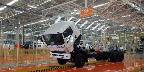 Isuzu Belum Bawa Truk Listrik ke Indonesia, Ini Pertimbangannya