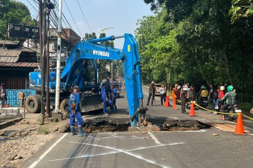 Ada Jalan Ambles, Begini Rekayasa Lalu Lintas di Lenteng Agung