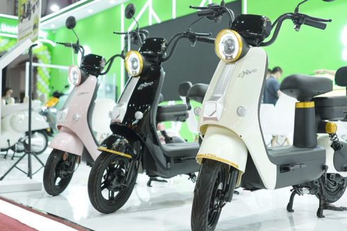 Motor Listrik Untuk Ibu-ibu Hadir di PRJ 2025