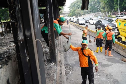 Layanan Bus Transjakarta Diklaim Berangsur Normal