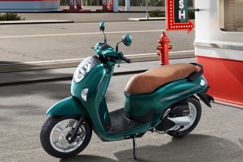 Dari Scoopy hingga Vario 125, Motor Honda Mulai Pakai Warna Mencolok