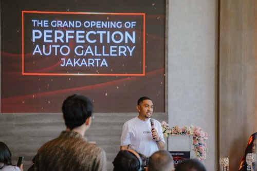 Showroom Mobil Mewah Hadir di PIK 2
