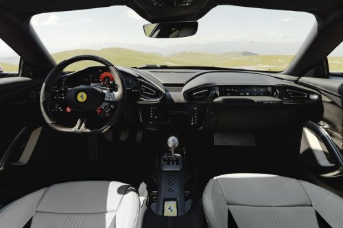 Ferrari Rilis 12Cilindri Manuale, Tak Sampai 1.500 Unit