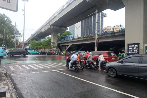 Musim Hujan Bikin Jalan Berlubang, Pemprov DKI Siapkan Perbaikan Jalan