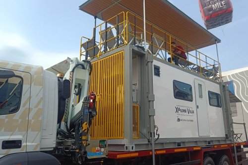 Mercedes-Benz, Kontainer Portable Mercedes-Benz Axor Buatan Delima Mandiri