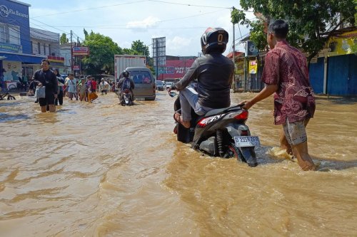 Nekat Terjang Banjir, Motor Bisa Kena Water Hammer