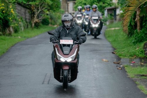 Honda, Diskon Honda PCX 160 September 2025 Tembus Rp 1 Jutaan