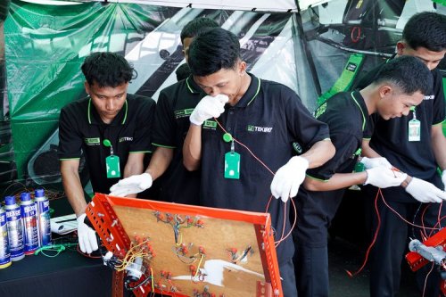 Cara Tekiro Cetak Mekanik SMK Siap Kerja