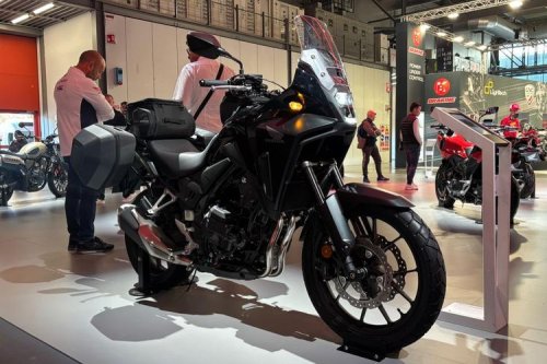 Honda, Kawasaki, Komparasi Honda NX500 Vs Kawasaki KLE 500 SE, Mana Lebih Unggul?