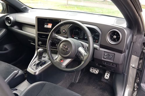 Fitur GR Yaris, Teknologi Modern dalam Balutan Mobil Balap Jalanan