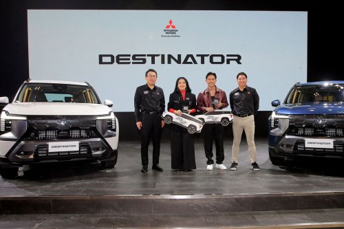 Mitsubisi Serahkan Destinator ke-50 Konsumen Pertama di GIIAS 2025