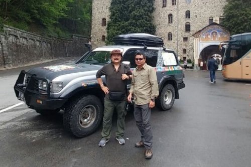 Toyota, Toyota Land Cruiser, Mengapa Toyota Land Cruiser VX80 Jadi Andalan Overland Dunia Hauwke?