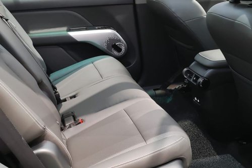 VinFast Luncurkan MPV Listrik Termurah, Harga Rp 345 Juta