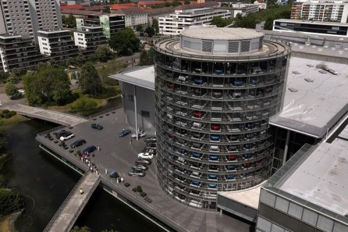 Volkswagen, Volkswagen Hentikan Produksi di Pabrik Ikonik Jerman