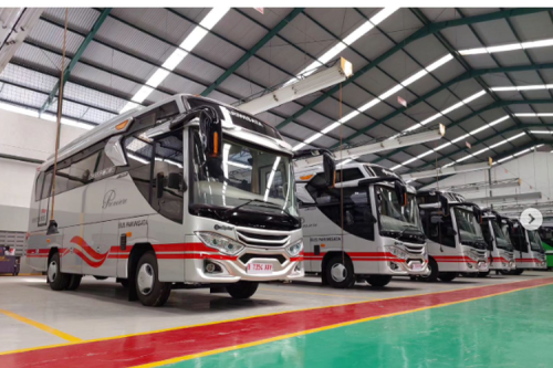 Karaoke Jadi Fasilitas Andalan Bus Pariwisata White Horse