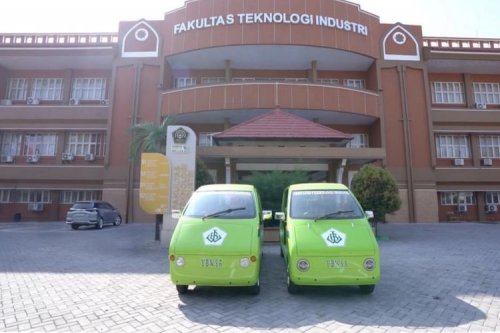 Mengenal Mobil Listrik Mahasiswa Unissula Bisa Cas Pakai Panel Surya