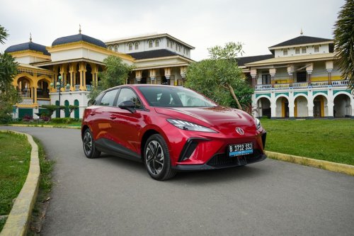 Harga Bekas Santa Fe Hybrid, Batas Aman J6 Terobos Banjir