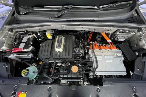 Menghindari Overheat pada Mobil Hybrid: Perhatikan Saringan Baterai