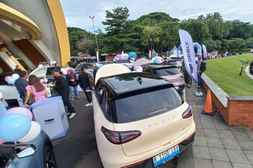 Geely, Geely Serahkan Langsung Ratusan Unit Geely EX2 ke Konsumen