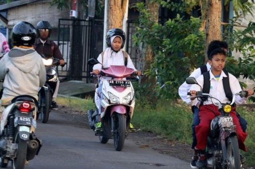 Dukung Larangan Motor ke Sekolah, Tapi Perlu Transportasi Publik