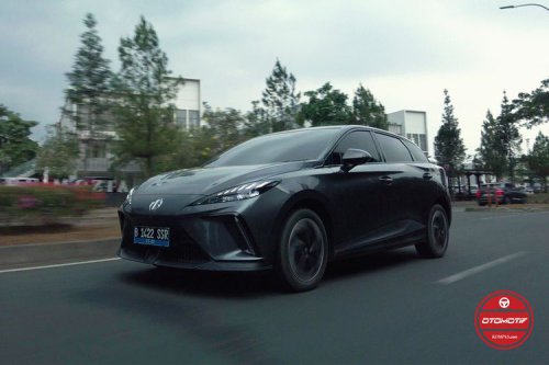 Cek Harga dan Spesifikasi Mobil Listrik MG4 EV