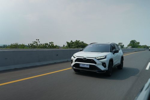 Toyota | Toyota RAV4 GR Sport PHEV: Spesifikasi dan Fitur Unggulan